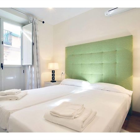 Apartamentos Unisierra Malaga Luaran gambar