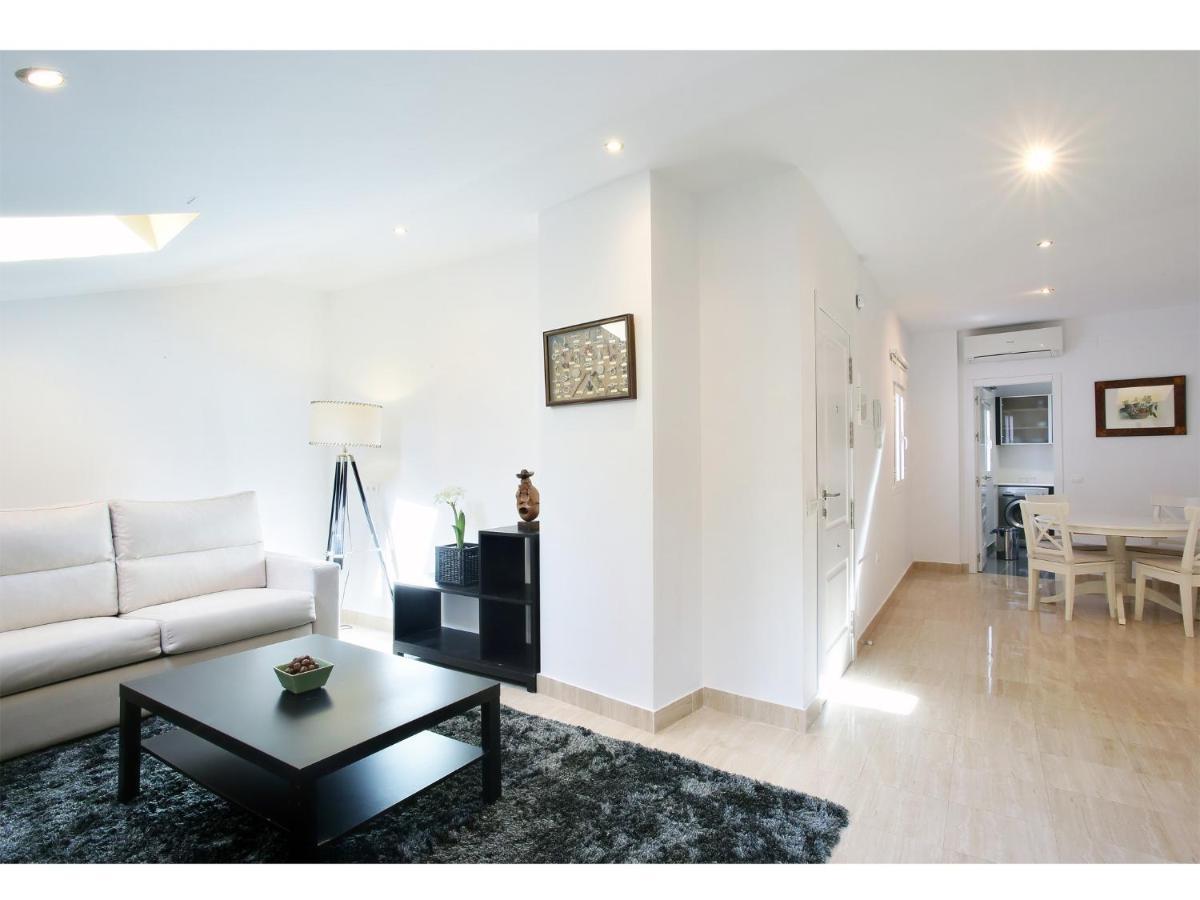 Apartamentos Unisierra Malaga Luaran gambar