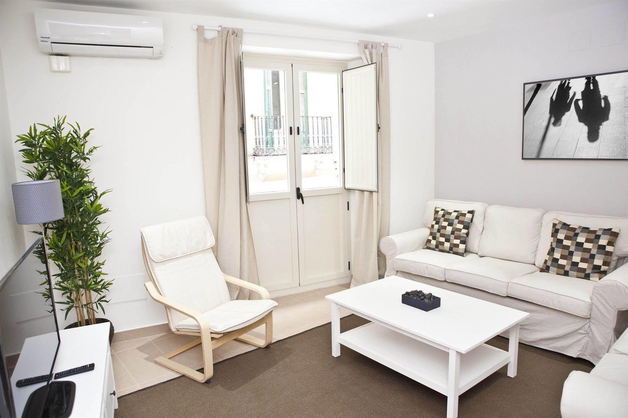 Apartamentos Unisierra Malaga Luaran gambar