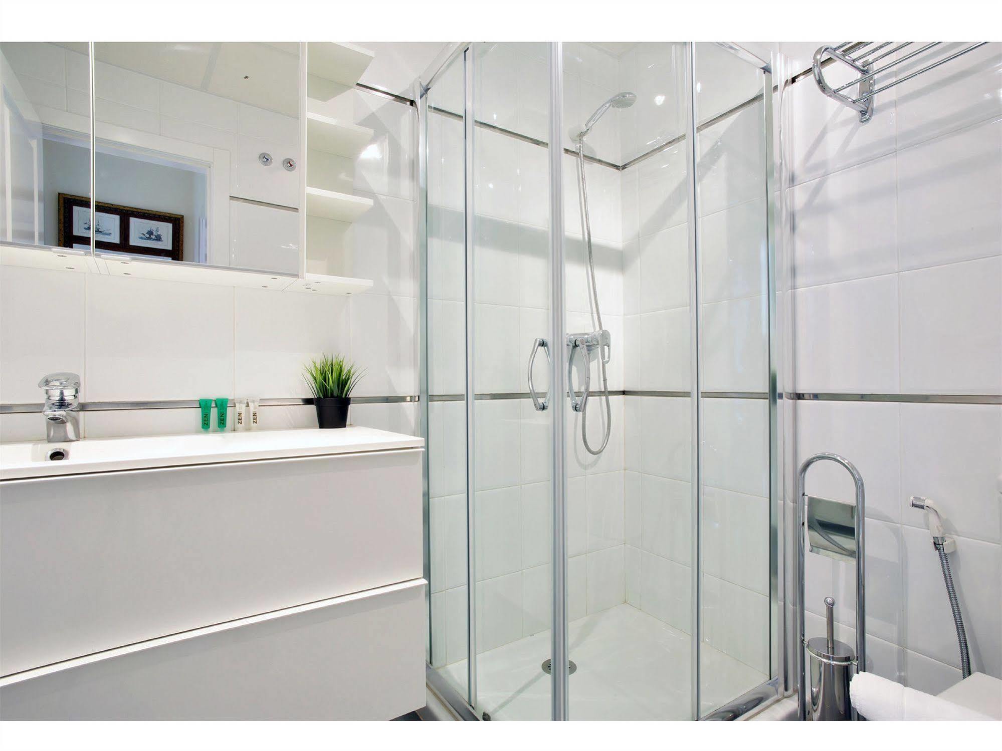 Apartamentos Unisierra Malaga Luaran gambar