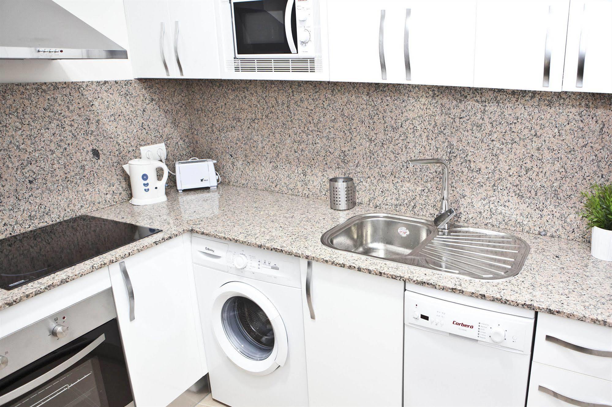 Apartamentos Unisierra Malaga Luaran gambar