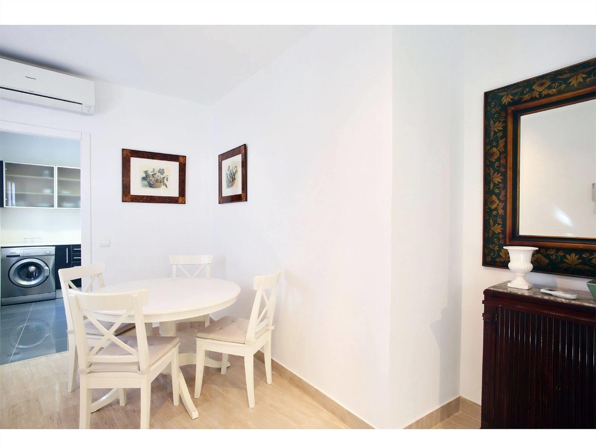 Apartamentos Unisierra Malaga Luaran gambar