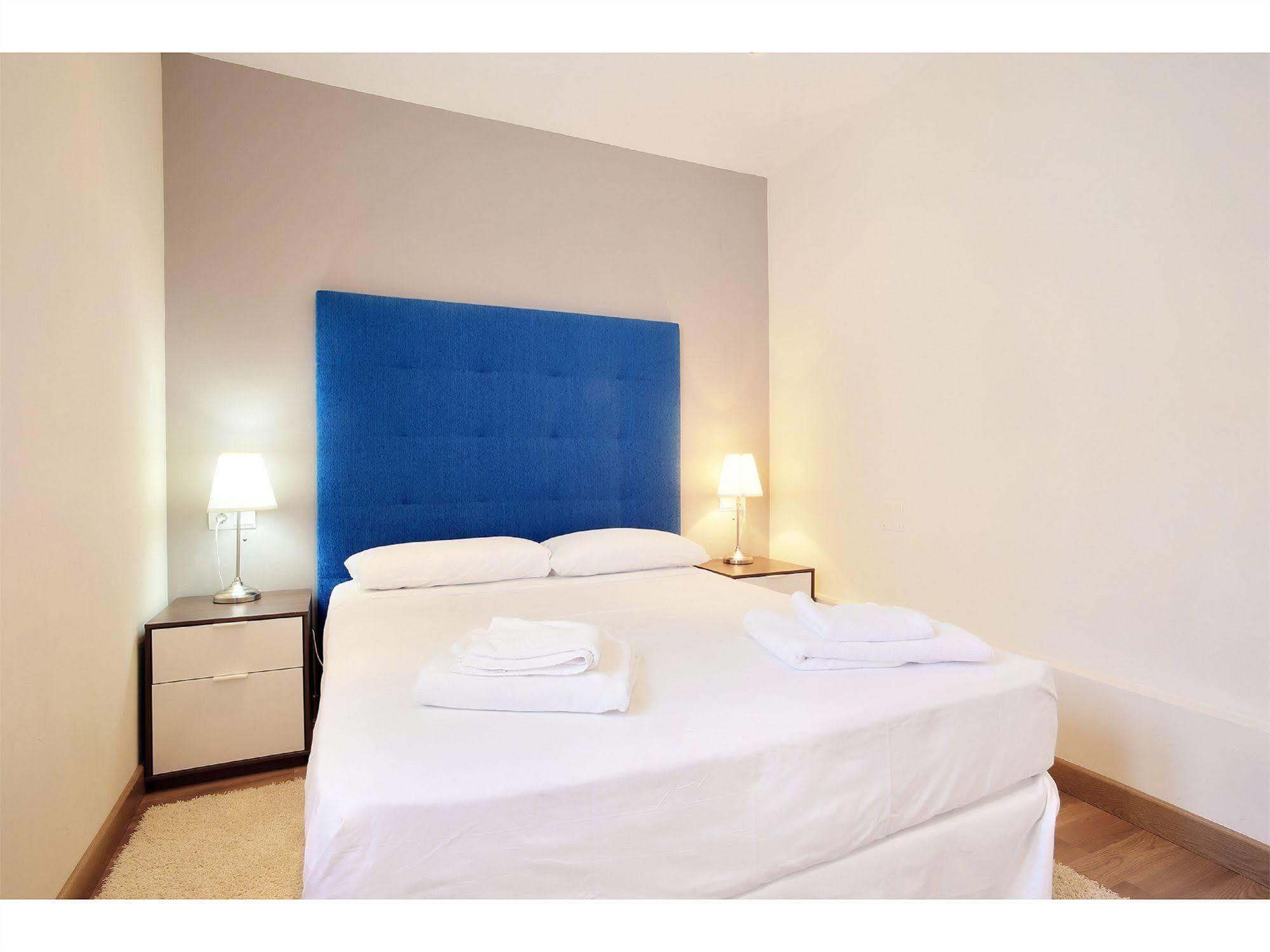 Apartamentos Unisierra Malaga Luaran gambar